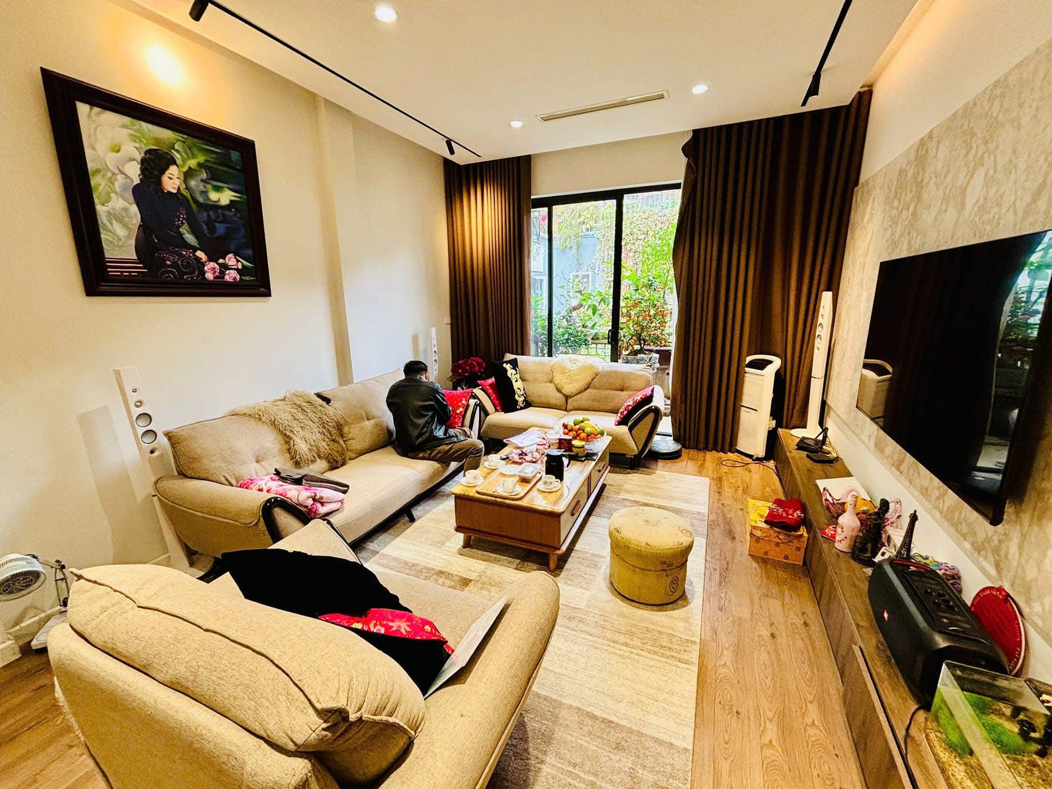 DUY NHẤT - CỰC HIẾM!!! BÁN NHÀ NGUYÊN HỒNG 60M2 - 6 TẦNG - MẶT TIỀN 5M - 33 TỶ KINH DOANH SPA -CAFE
