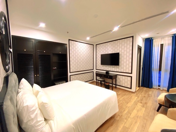 CHỈ DUY NHẤT!! BÁN KHÁCH SẠN 5* PHỐ TRUNG HÒA - 520M2 - 10 TẦNG THANG MÁY - MẶT TIỀN 15M - 320 TỶ - DOANH THU 1 TỶ - NỘI THẤT ĐẲNG CẤP
