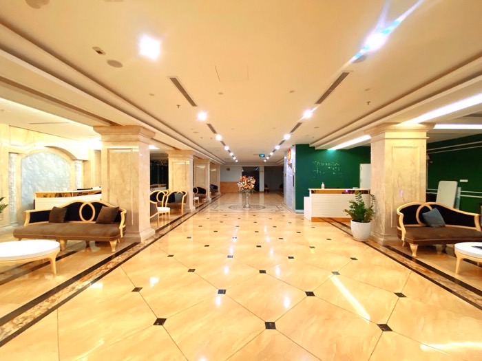 CHỈ DUY NHẤT!! BÁN KHÁCH SẠN 5* PHỐ TRUNG HÒA - 520M2 - 10 TẦNG THANG MÁY - MẶT TIỀN 15M - 320 TỶ - DOANH THU 1 TỶ - NỘI THẤT ĐẲNG CẤP