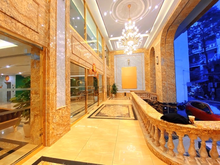 CHỈ DUY NHẤT!! BÁN KHÁCH SẠN 5* PHỐ TRUNG HÒA - 520M2 - 10 TẦNG THANG MÁY - MẶT TIỀN 15M - 320 TỶ - DOANH THU 1 TỶ - NỘI THẤT ĐẲNG CẤP