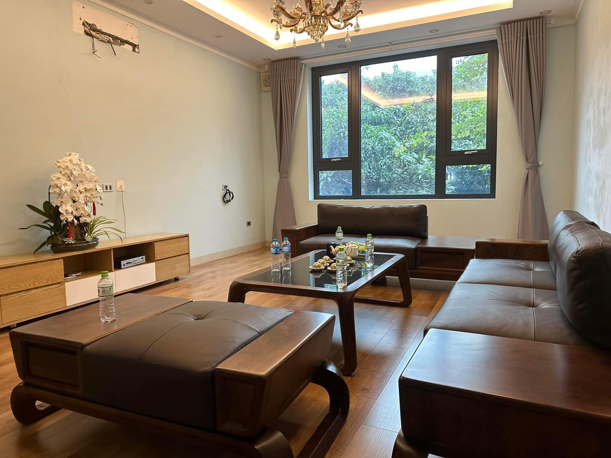 BÁN NHÀ PHÂN LÔ Ô TÔ ĐỖ CỬA HÀO NAM 45M2 - 5 TẦNG - MẶT TIỀN 3.8M - 14.3 TỶ - HIẾM!!!
