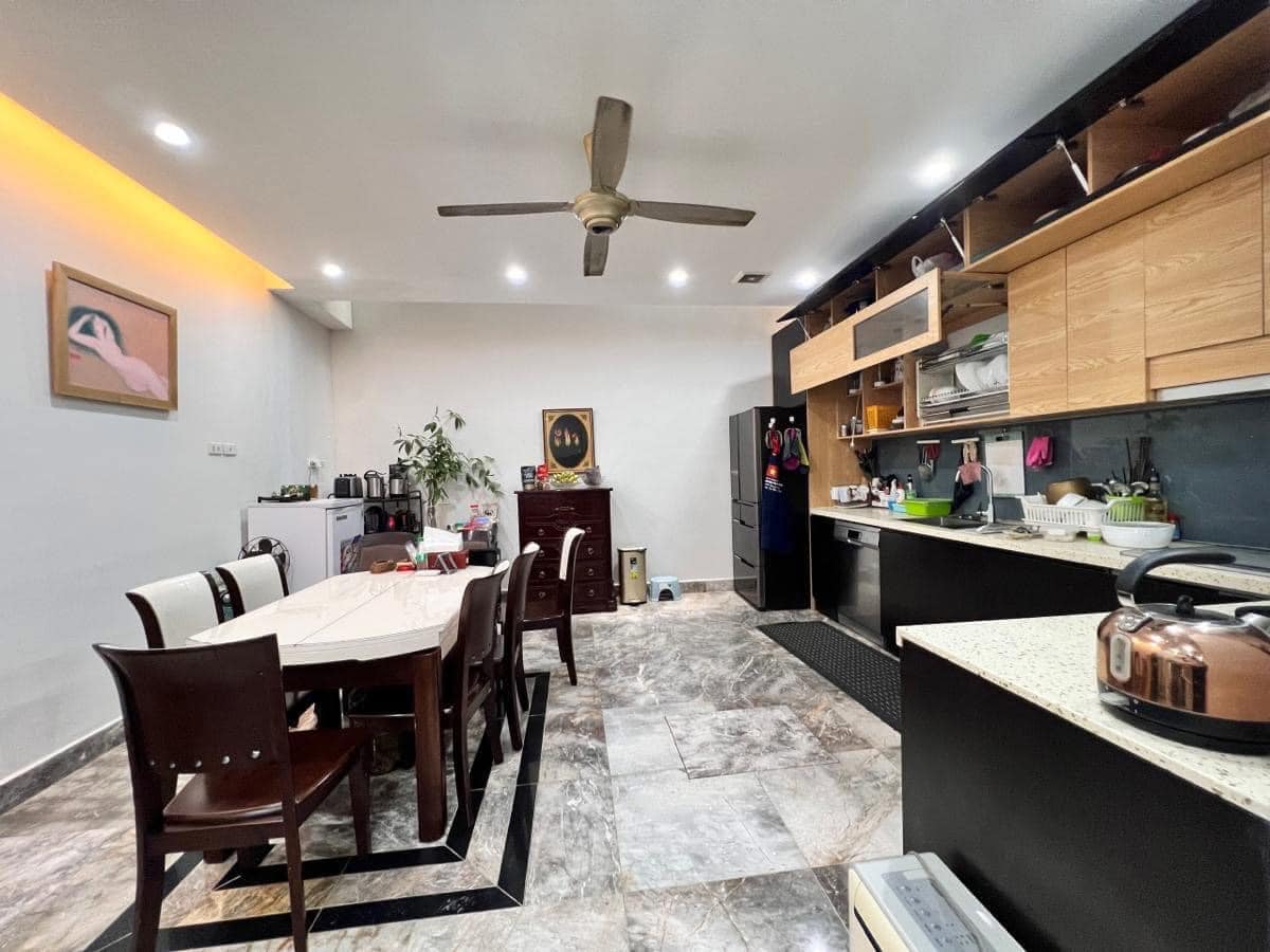 CỰC HIẾM!!! BÁN NHÀ HUỲNH THÚC KHÁNG 50M2 -4 TẦNG - MẶT TIỀN 4M - 25.3 TỶ PHÂN LÔ Ô TÔ TRÁNH - VIP - KINH DOANH - CÓ VỈA HÈ