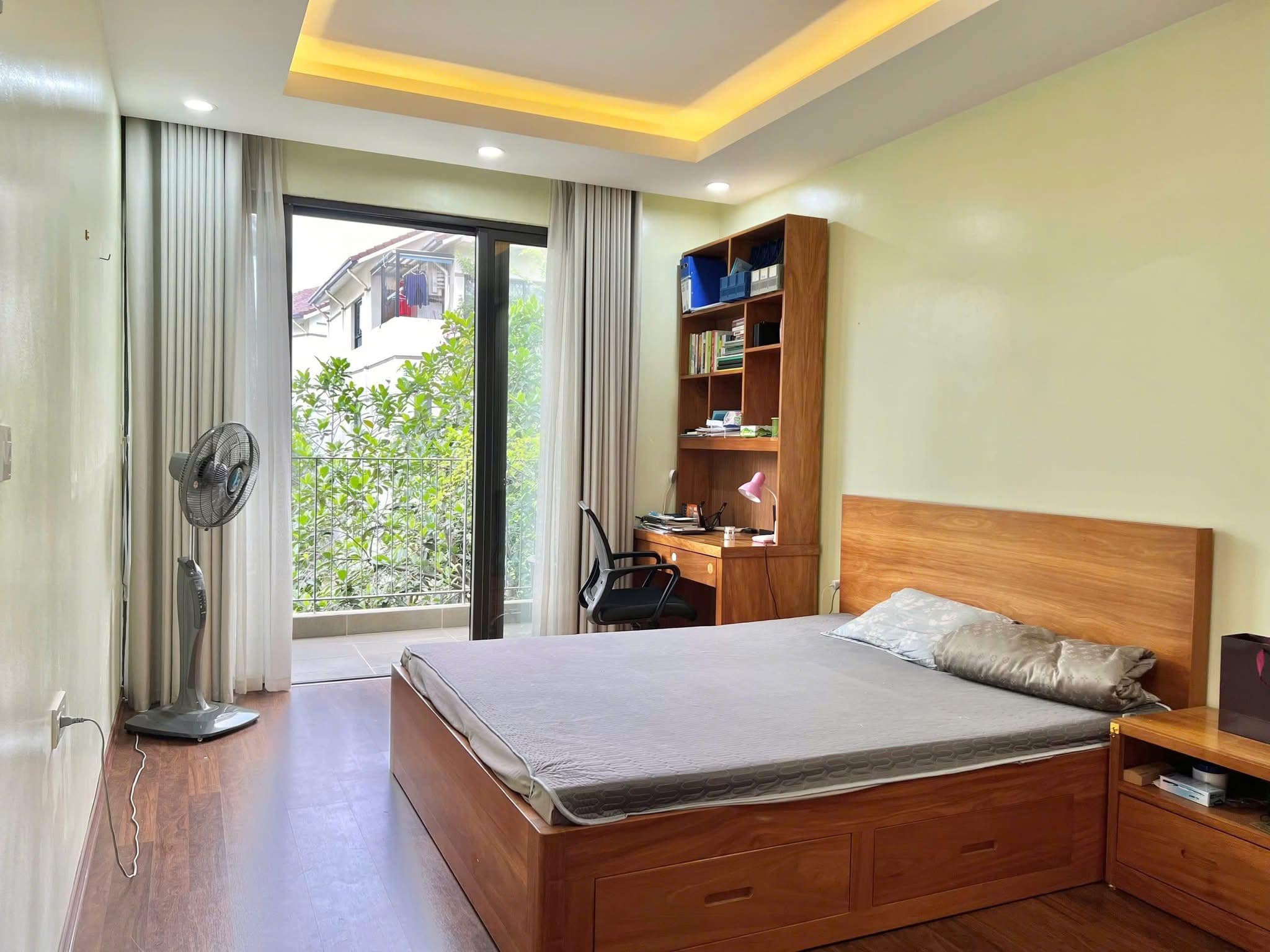 RẤT HIẾM !!! BÁN NHÀ NGUYỄN CÔNG HOAN - Ô TÔ VÀO NHÀ - 45M2 - 4 TẦNG - 4M MẶT TIỀN - 15 TỶ  KHU VIP - KINH DOANH TỐT