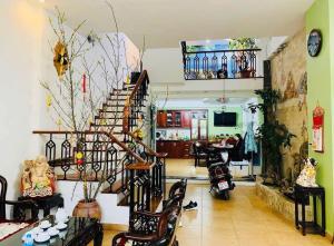 NHÀ ĐẸP HOÀNG HOA THÁM - 62M² - 5 TẦNG - Mặt Tiền Quyền Lực 7m 15.5 TỶ- Sau QH Ra Mặt Phố - 15m ra Ô TÔ
