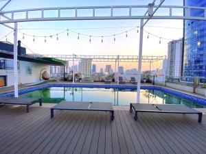 CHỈ DUY NHẤT!! BÁN KHÁCH SẠN 5* PHỐ TRUNG HÒA - 520M2 - 10 TẦNG THANG MÁY - MẶT TIỀN 15M - 320 TỶ - DOANH THU 1 TỶ - NỘI THẤT ĐẲNG CẤP