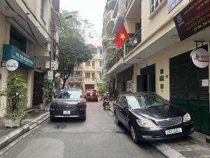 BÁN NHÀ ĐỖ QUANG - CỰC HIẾM NHÀ BÁN - CÓ VỈA HÈ - PHÂN LÔ - Ô TÔ TRÁNH - KINH DOANH - 45M2 -4 TẦNG - 3.6M MẶT TIỀN - 19 TỶ