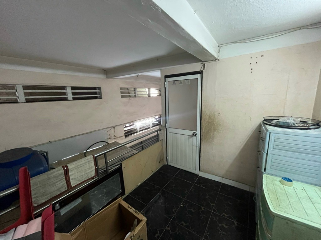 Bán nhà riêng tại Nguyễn Kiệm, 7,4 tỷ, 37,6m2, 1PN, 1WC, 2 tầng, hướng Tây, bao đẹp!