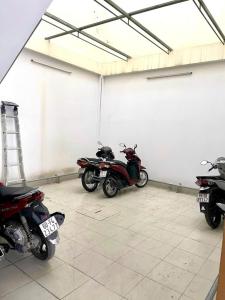 CĂN GÓC- HUỲNH TẤN PHÁT-NGANG- 10M-4 TẦNG- DÒNG TIỀN 65TR/THÁNG