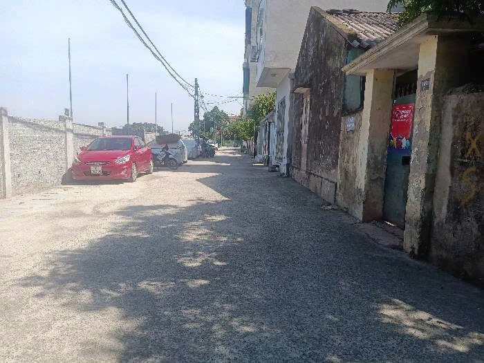 BÁN NHÀ TẬP THỂ  THUỘC KHU TT Ô TÔ SỐ 8, GIÁ 2.9 TỶ