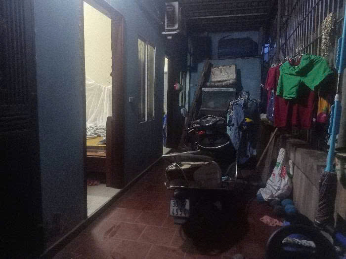 BÁN NHÀ TẬP THỂ  THUỘC KHU TT Ô TÔ SỐ 8, GIÁ 2.9 TỶ