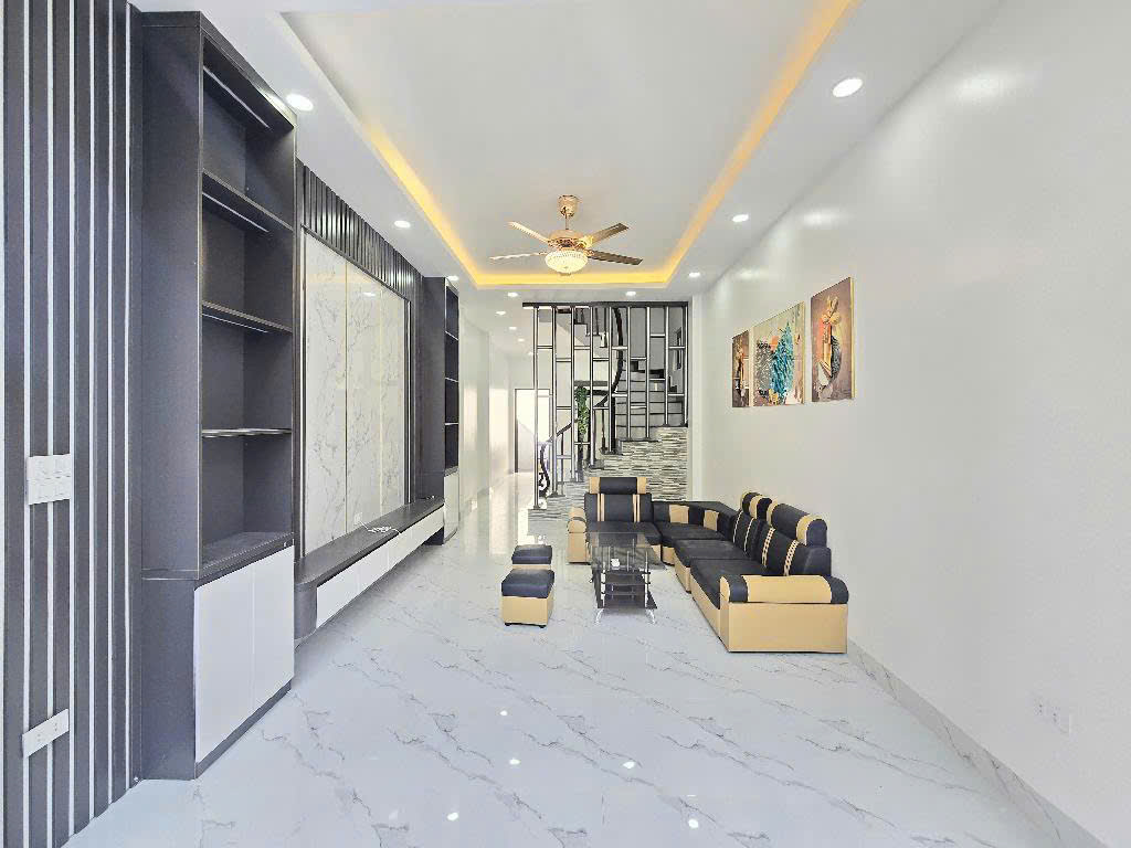 Bán nhà Việt Yên, Ngũ Hiệp, nhà đẹp 47m2, 4 tầng, 4.98 tỷ.