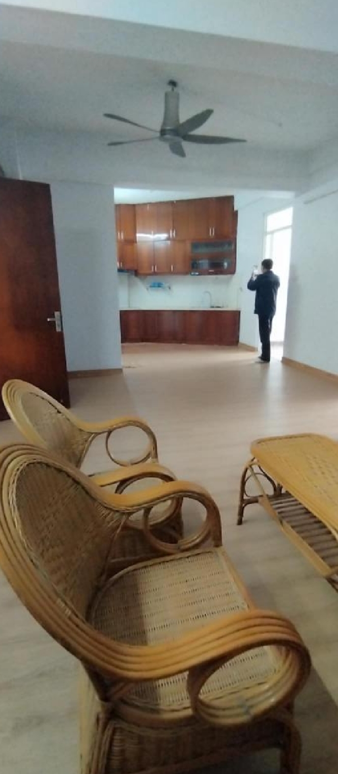 Bán chung cư CT 16 Hồng Hà Eco  City, siêu rẻ, 63m2, 3,15 tỷ