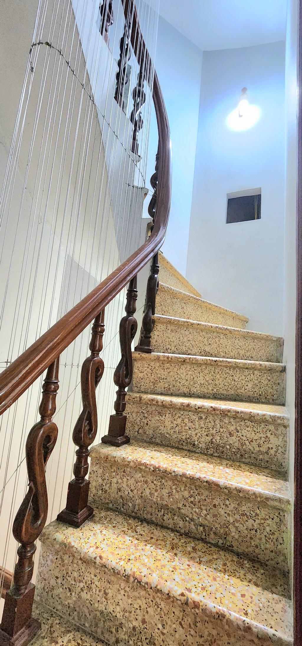 Bán nhà  Định Công, Thịnh Liệt, Hoàng Mai, Siêu đẹp, 28m2, 8 tỷ