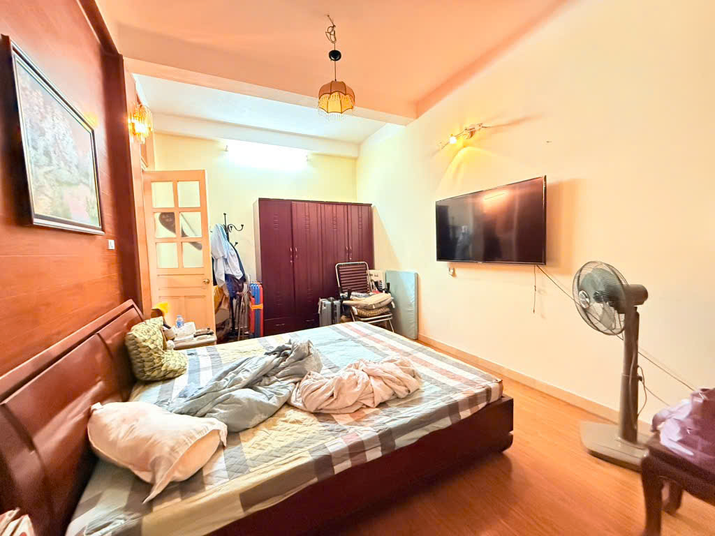 Bán căn hộ chung cư Ao Bát, Giải Phóng, Giáp Bát, Hoàng Mai, Siêu rẻ, 63m2, 3.7 tỷ