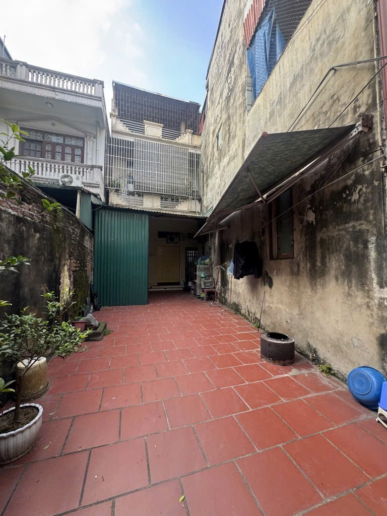 - Bán nhà Xóm Chùa, Tứ Hiệp, Thanh Trì, siêu đẹp, 161m2, 17 tỷ