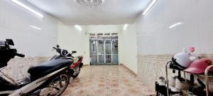 Bán nhà mặt phố Giáp Bát, Hoàng Mai, siêu đẹp, 54m2, 14,6 tỷ