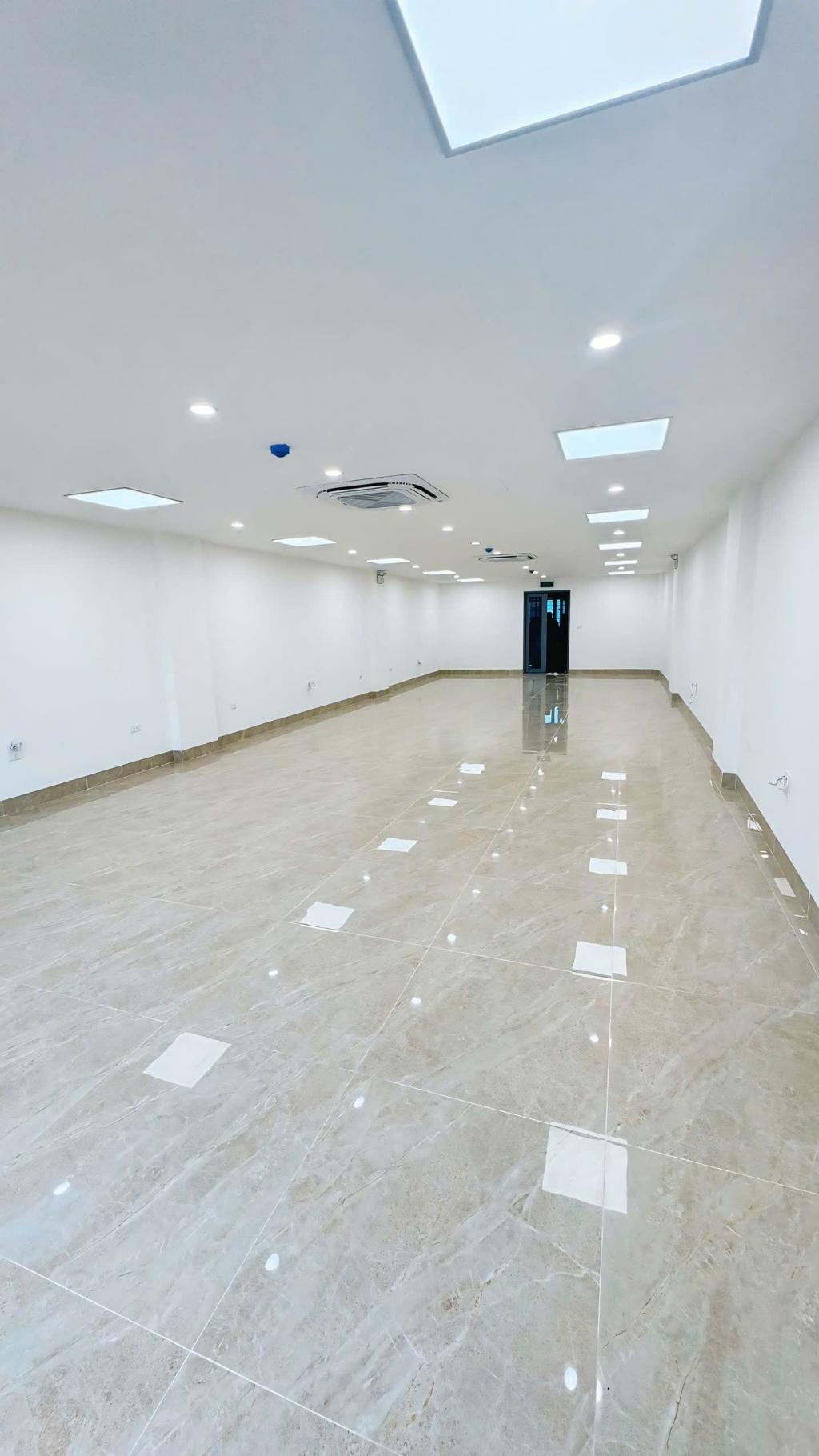 BÁN NHÀ PHỐ VŨ TRỌNG PHỤNG, THANH XUÂN, SỔ ĐỎ, VỊ TRÍ VÀNG 62M2 X 4 TẦNG CHỈ 11 TỶ