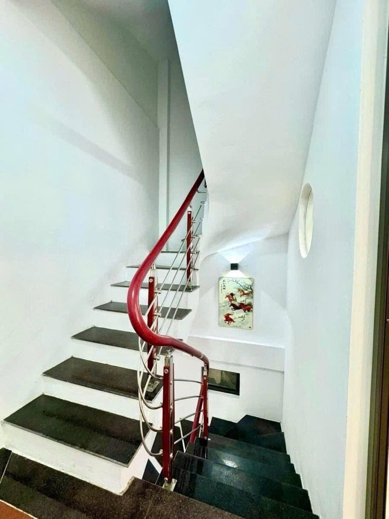 BÁN NHÀ PHỐ VŨ TRỌNG PHỤNG, THANH XUÂN, SỔ ĐỎ, VỊ TRÍ VÀNG 62M2 X 4 TẦNG CHỈ 11 TỶ