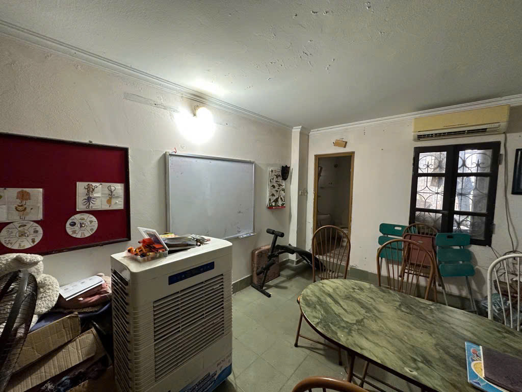 Bán đất tặng nhà 30m2, 3 tầng Đa Sỹ - Hà Đông , Lô góc , oto đỗ sát cửa , 10m ra oto tránh , 30m ra bể bơi đa sỹ