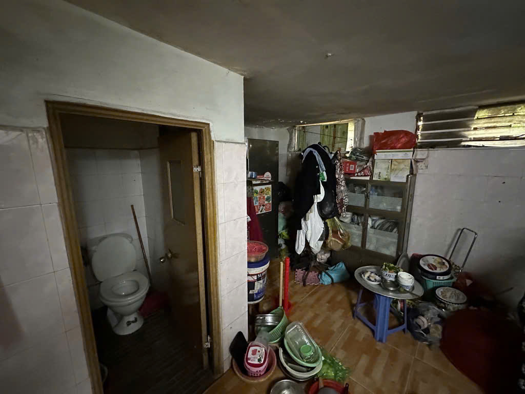 Bán đất tặng nhà 30m2, 3 tầng Đa Sỹ - Hà Đông , Lô góc , oto đỗ sát cửa , 10m ra oto tránh , 30m ra bể bơi đa sỹ