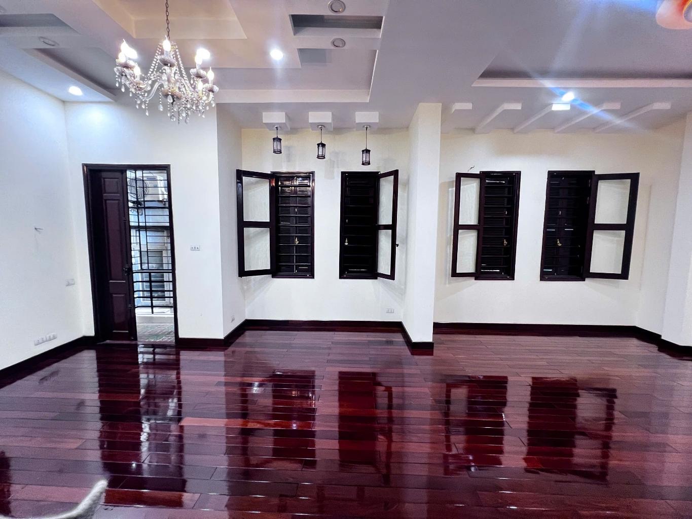 Bán nhà - Mỹ Đình - 5 Tầng - Mt 7m - ngõ nông rộng - Giá 11 Tỷ