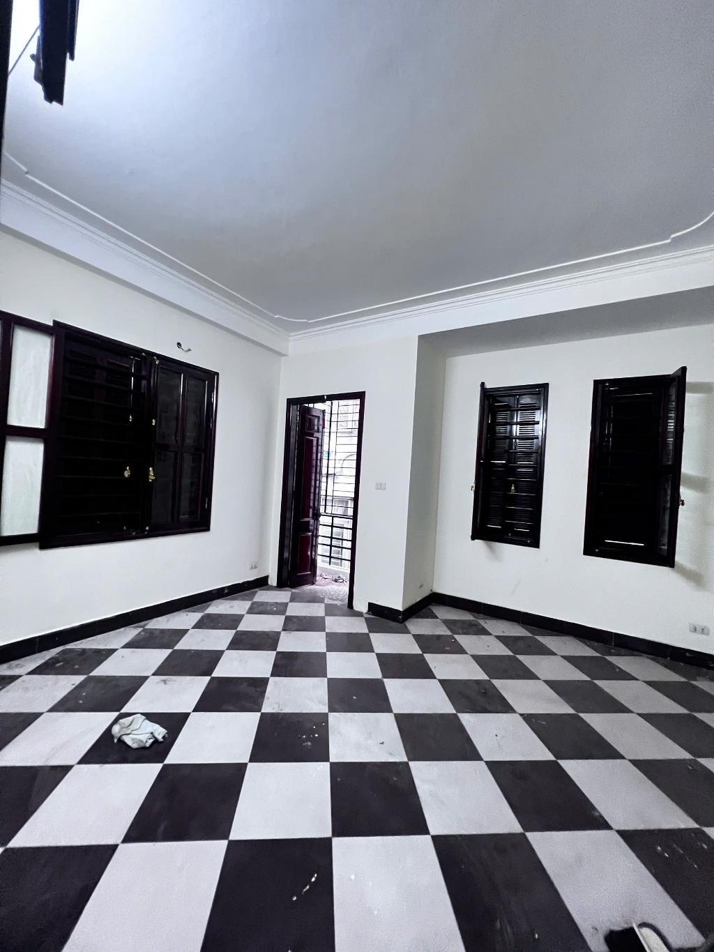 Bán nhà - Mỹ Đình - 5 Tầng - Mt 7m - ngõ nông rộng - Giá 11 Tỷ