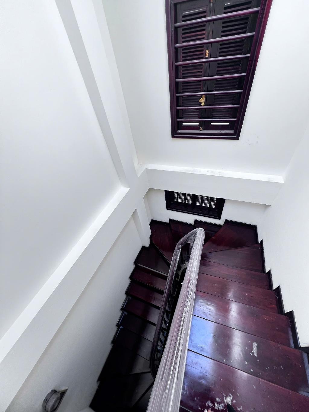 Bán nhà - Mỹ Đình - 5 Tầng - Mt 7m - ngõ nông rộng - Giá 11 Tỷ