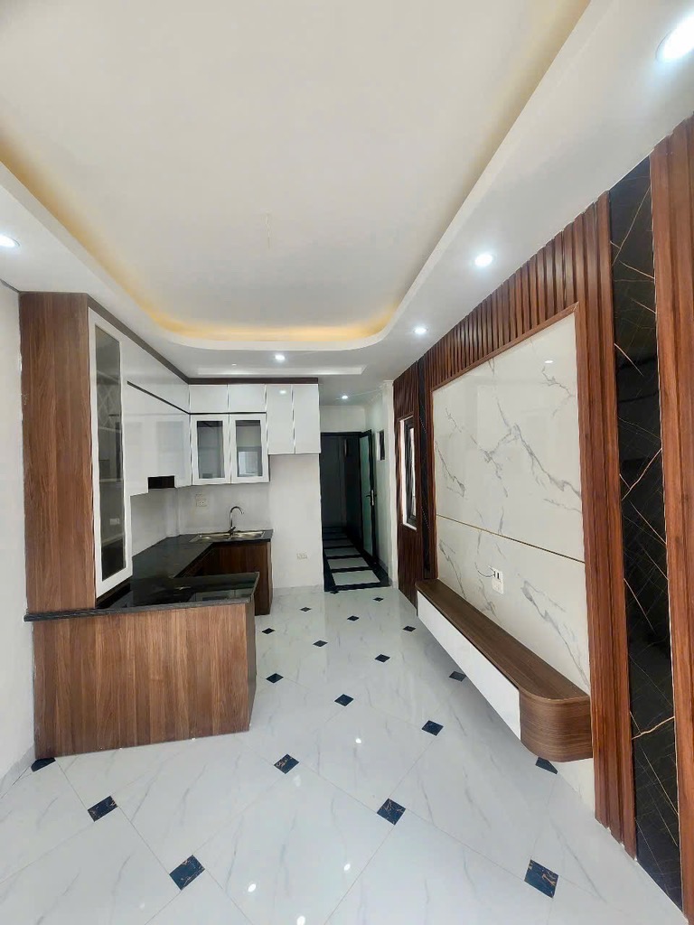 Bán Nhà Cầu Diễn-6Tầng Thang Máy-Mt4.6-Ô Tô 7 chỗ Ngủ Nhà-Giá 14.8Tỷ