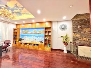 NHÀ MỸ ĐÌNH-Ô TÔ 7 CHỖ NGỦ NHÀ-NGÕ THÔNG-5TẦNG-MT 6.1-GIÁ 17 TỶ