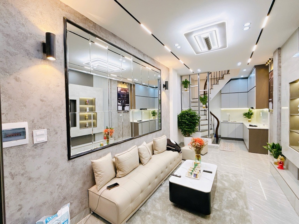 LẠC LONG QUÂN-GẦN HỒ TÂY-NGÕ RỌNG THOÁNG-25M²-4,8 TỶ