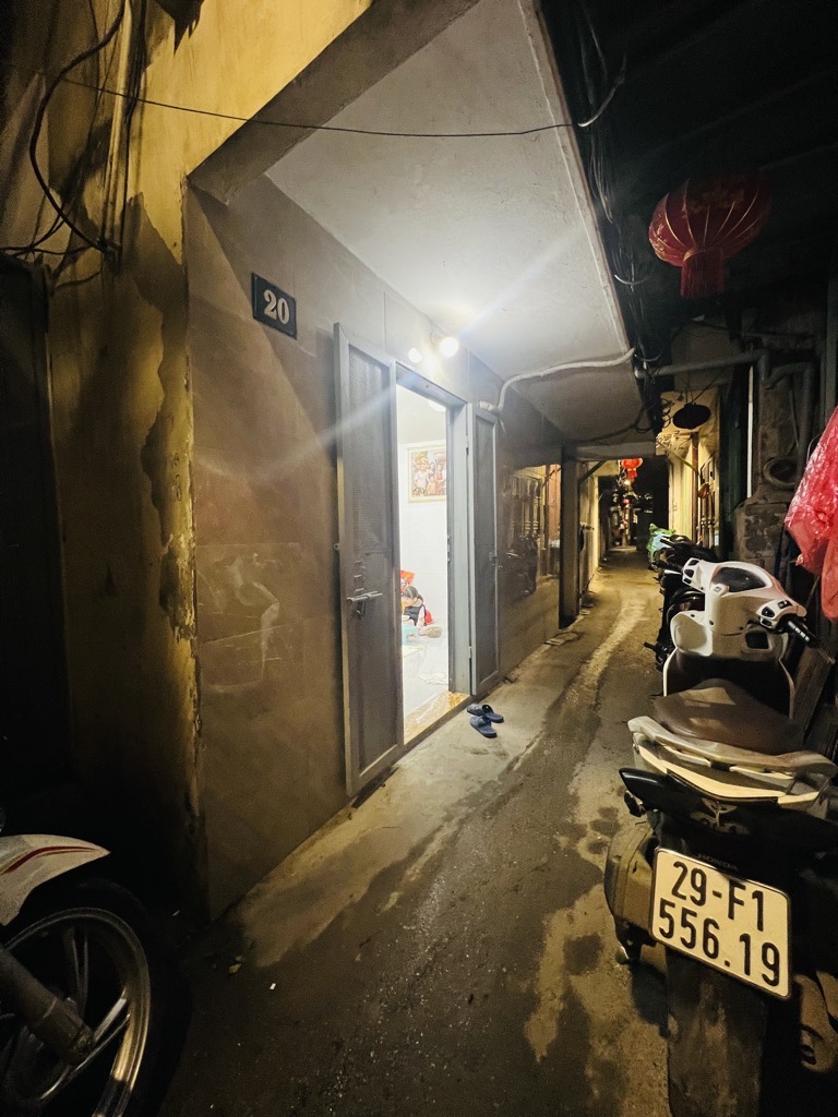 THỤY KHUÊ-NHÀ DÂN XÂY-NGÕ NÔNG GẦN HỒ TÂY-18M²-4,3 TỶ