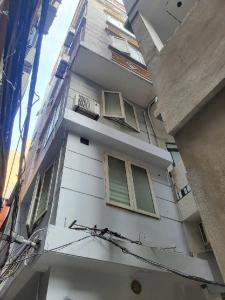 HOÀNG HOA THÁM-LÔ GÓC 6 TẦNG GẦN OTO-20m2-4,5 TỶ