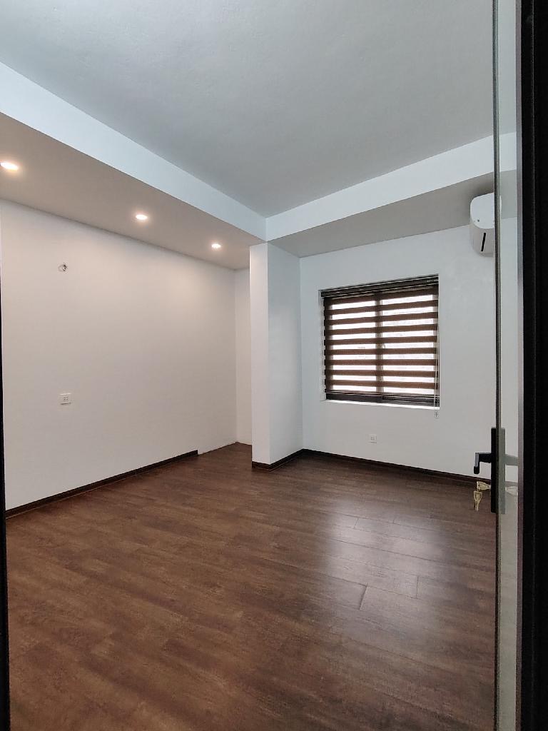NHÀ PHỐ BỒ ĐỀ Ở NGAY - FULL NỘI THẤT CAO CẤP - GIAO THƯƠNG THUẬN TIỆN - 5 TẦNG x 5 NGỦ - 8.9 TỶ