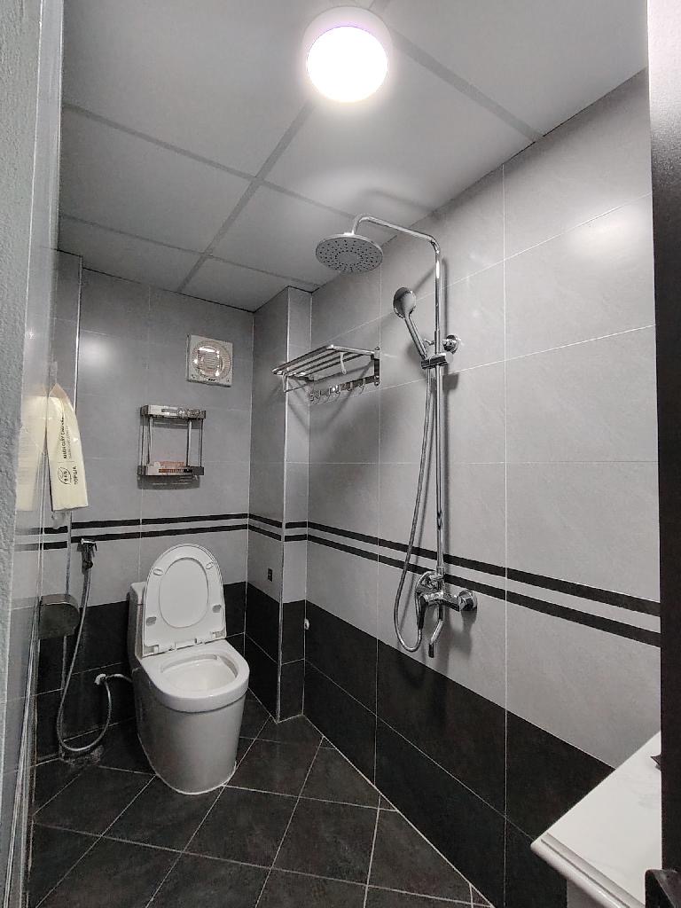 NHÀ PHỐ BỒ ĐỀ Ở NGAY - FULL NỘI THẤT CAO CẤP - GIAO THƯƠNG THUẬN TIỆN - 5 TẦNG x 5 NGỦ - 8.9 TỶ