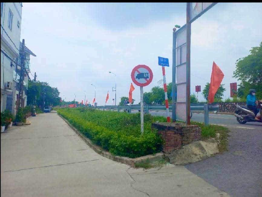 CHỦ NHÀ THIỆN CHÍ BÁN NHÀ CỔ NHUẾ 2 TẦNG, MẶT TIỀN ĐẸP, DT52m2