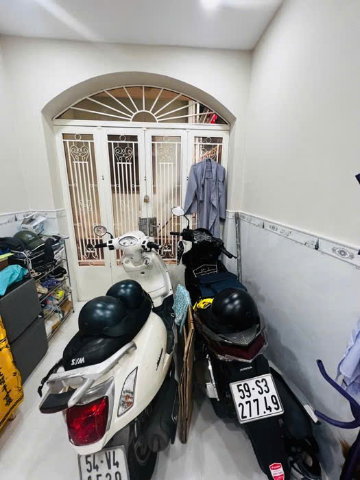 Nhỏ nhưng có võ , Nhà còn mới Bùi Đình Túy , nhà 2 mặt thoáng , hẻm 3 gác thông , giá chỉ nhỉnh 3 tỷ