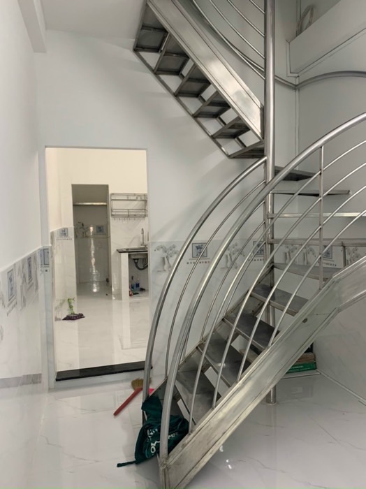 Trung tâm Bình Thạnh - Nhà nhỏ đủ công năng - hẻm thông thoáng