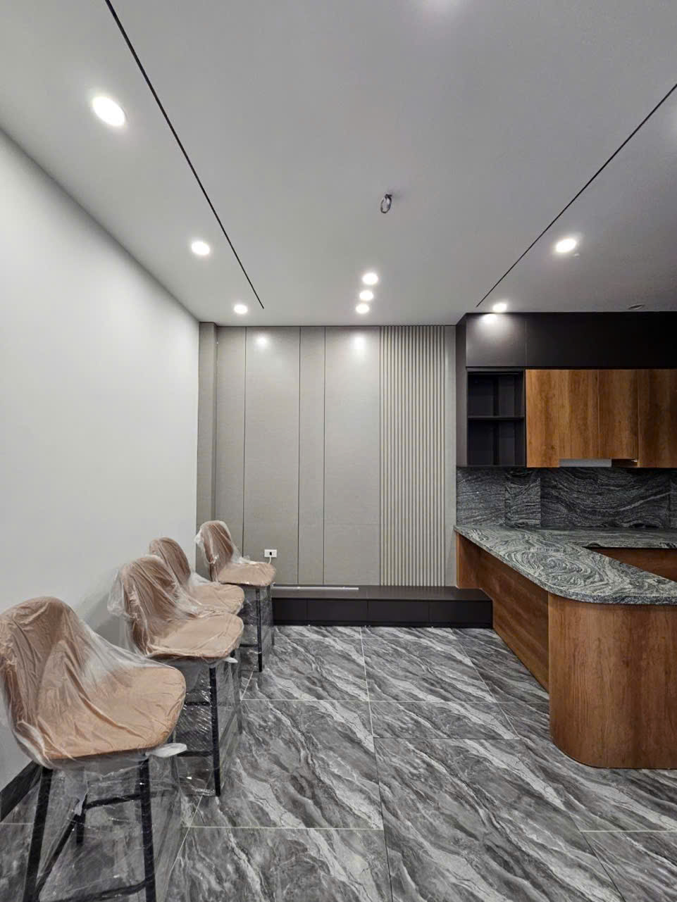 Bán gấp nhà 3PN, 4WC, 33m2 tại Việt Hưng , 5.6 tỷ, Long Biên, Hà Nội