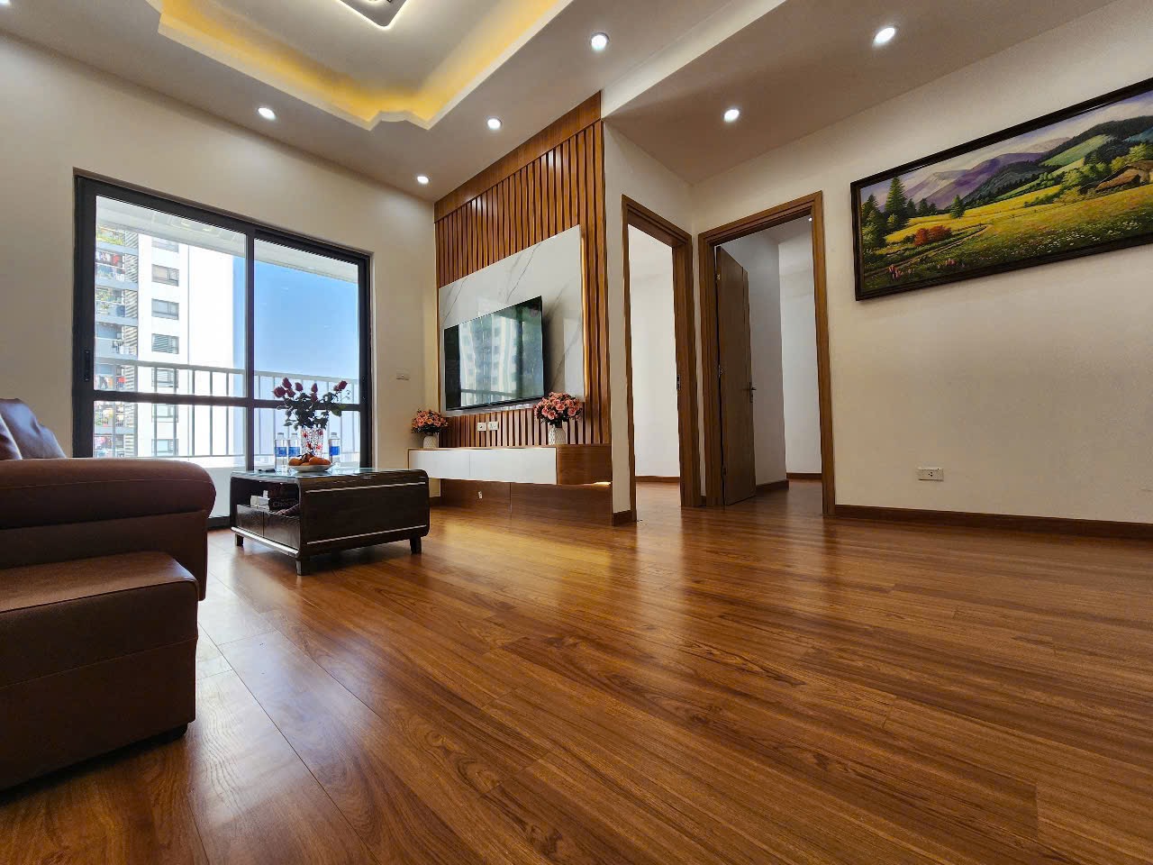 cần cho thuêu căn hộ gemek2 diên tích 66m full đồ giá8,5 triệu