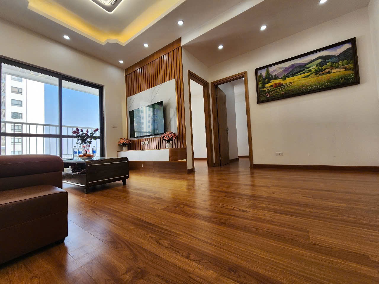cần cho thuêu căn hộ gemek2 diên tích 66m full đồ giá8,5 triệu