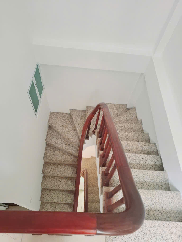 Nhà Lô góc - Dân Xây chắc chắn vô cùng -Chỉ 4 tỉ 8