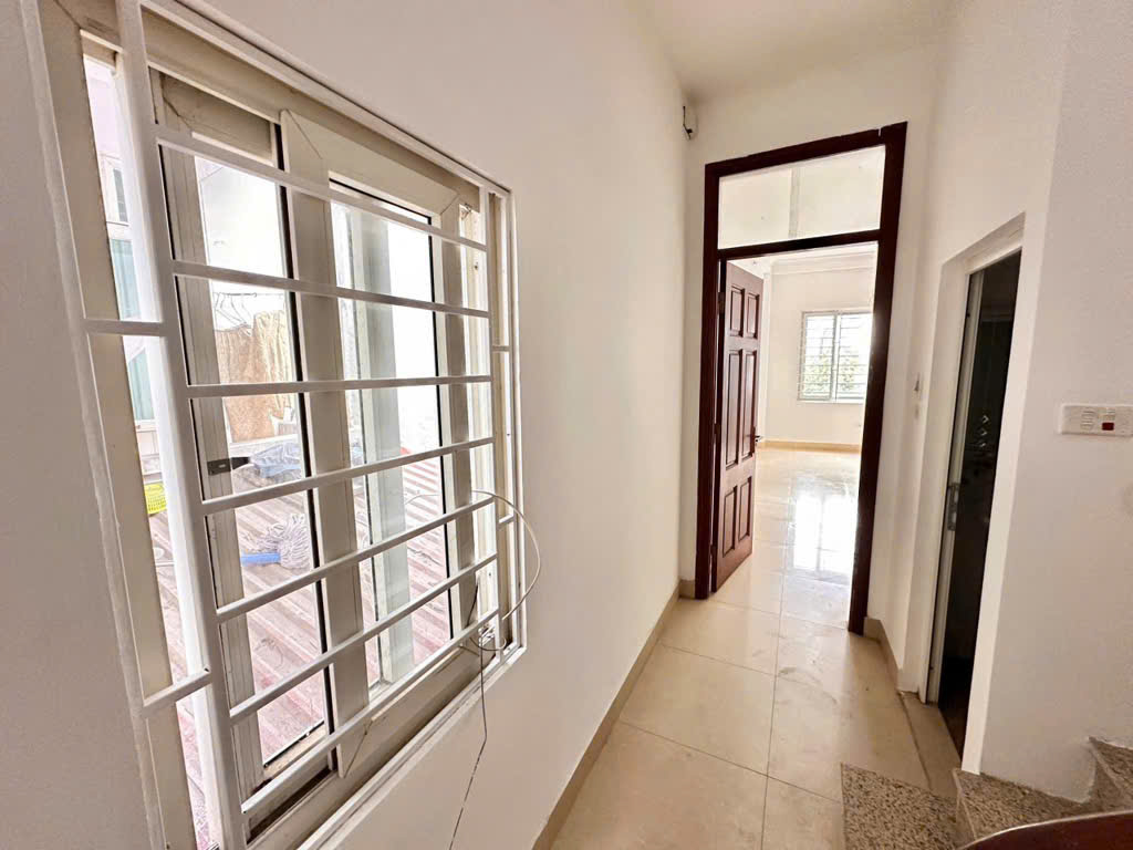 Nhà Lô góc - Dân Xây chắc chắn vô cùng -Chỉ 4 tỉ 8