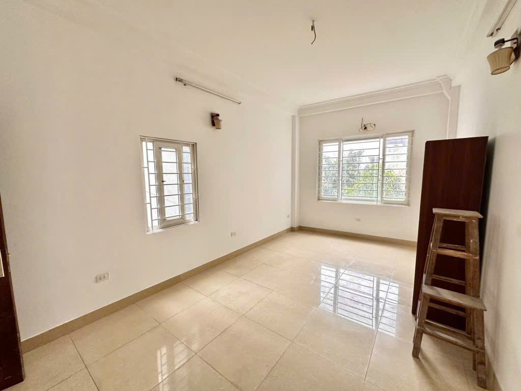 Nhà Lô góc - Dân Xây chắc chắn vô cùng -Chỉ 4 tỉ 8