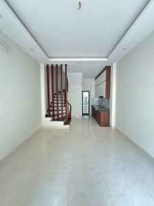 NHÀ MỚI TINH - CÓ SÂN ĐỂ XE - CÓ 5 TỶ