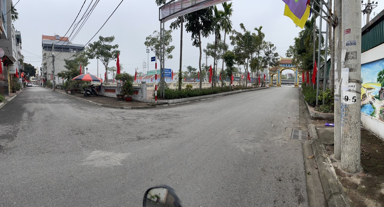 BÁN NHÀ 2 TẦNG - DƯƠNG XÁ - ĐƯỜNG Ô TÔ TRÁNH - 218M² - MT 9.1M - 18.6 TỶ  ✨ Vị trí đắc địa, kinh doanh đỉnh, không gian sống lý tưởng!  Diện tích: 218m², mặt tiền rộng 9.1m.  Nhà 2 tầng chắc chắn