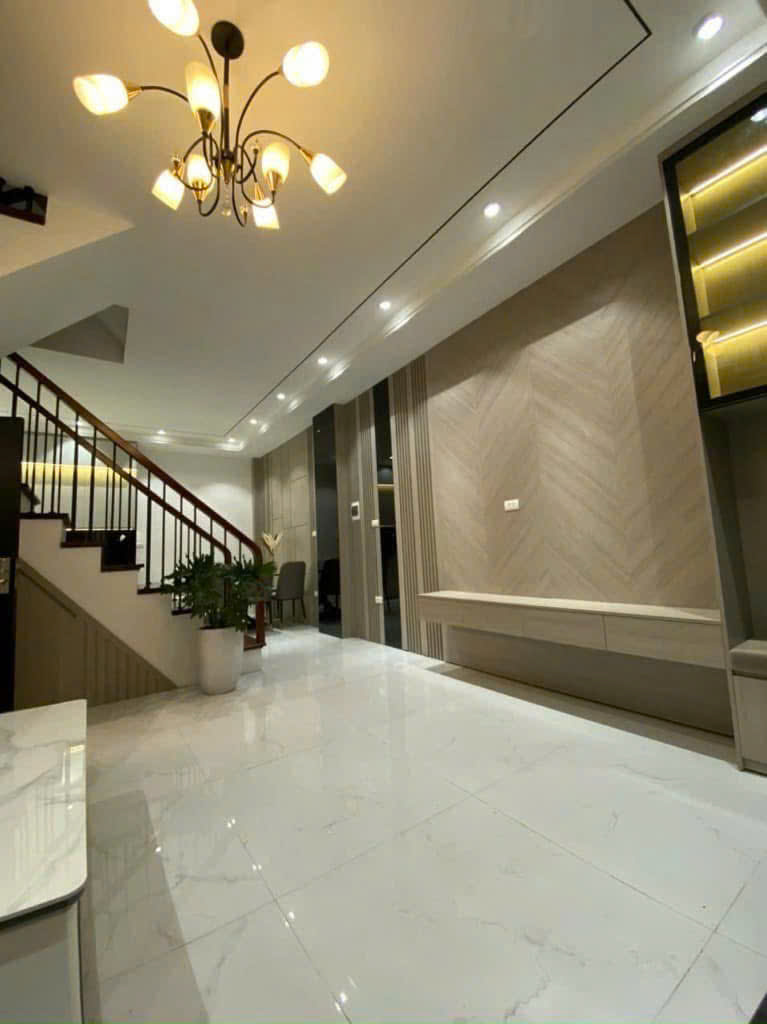 BÁN NHÀ QUAN HOA- GẦN PHỐ- NGÕ THÔNG- SỔ VUÔNG- MT 5.1M- 40M2, 10.5 TỶ