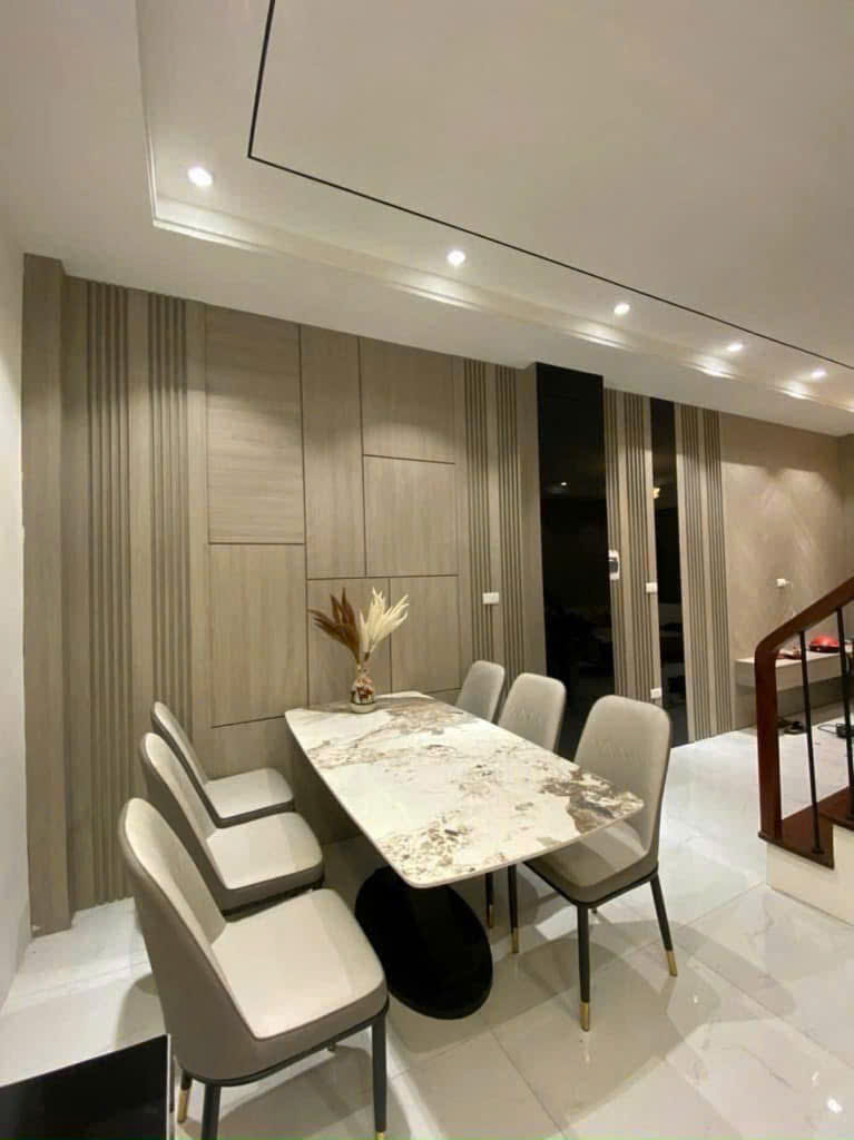 BÁN NHÀ QUAN HOA- GẦN PHỐ- NGÕ THÔNG- SỔ VUÔNG- MT 5.1M- 40M2, 10.5 TỶ