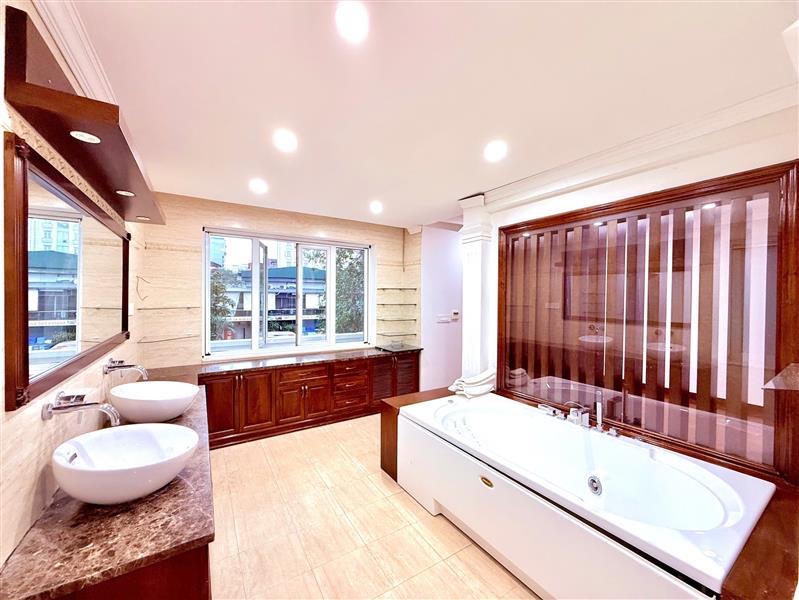 Biệt thự nhà vườn Quan Nhân Thanh Xuân, 141m2, 70 tỷ