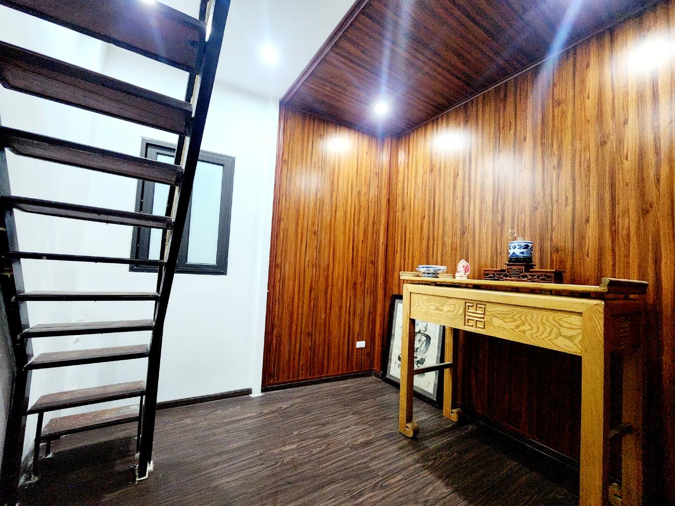 Bán nhà phố Kim Ngưu, quận Hai Bà Trưng, vài bước chân ra mặt phố,  có sân để xe riêng biệt, 46m nhà đẹp, 7x tỷ