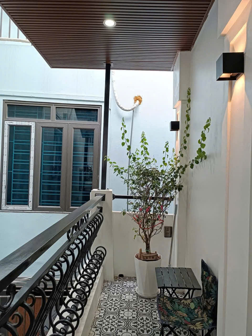 NHÀ DÒNG TIỀN CỔ NHUẾ SIÊU HIẾM - 52M2
